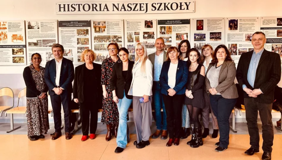 Wizyta polsko-łotewskiej delegacji w limanowskiej szkole - zdjęcie 1