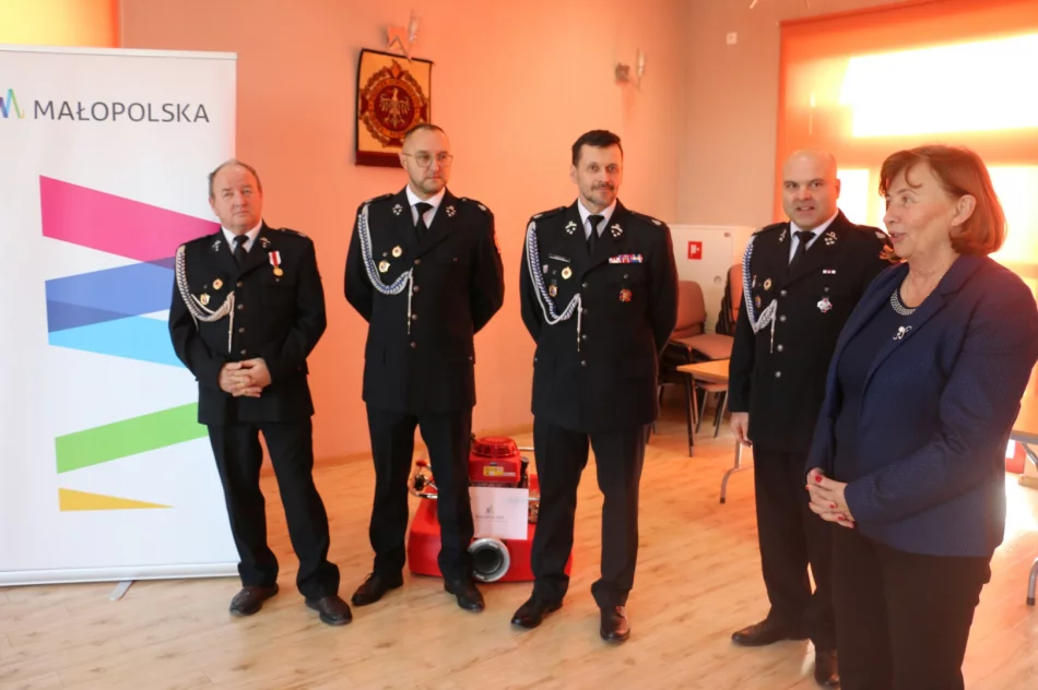 Drugi etap rozbudowy zakończony. Przekazano nowy sprzęt  - zdjęcie 16