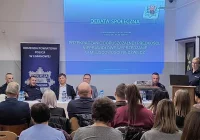 Policyjna debata: bezpieczeństwo w ruchu drogowym  - zdjęcie główne