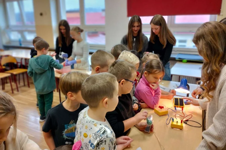 Dzień z Fizyką w SP nr 2 w Limanowej - zdjęcie 4