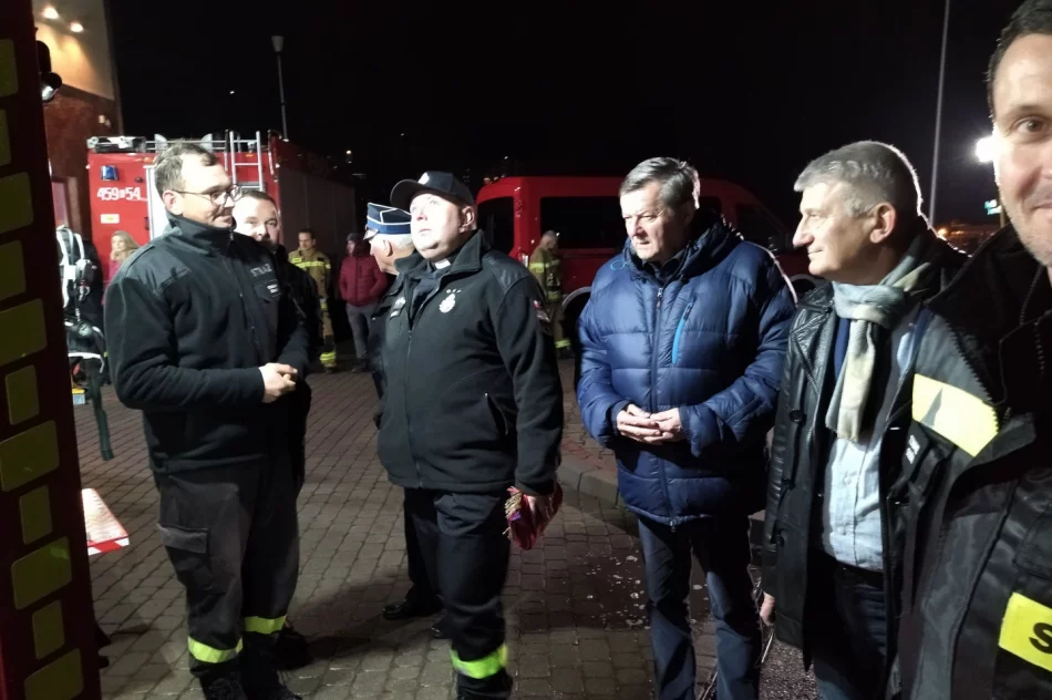 OSP z nowym samochodem ratowniczo-gaśniczym - zdjęcie 2