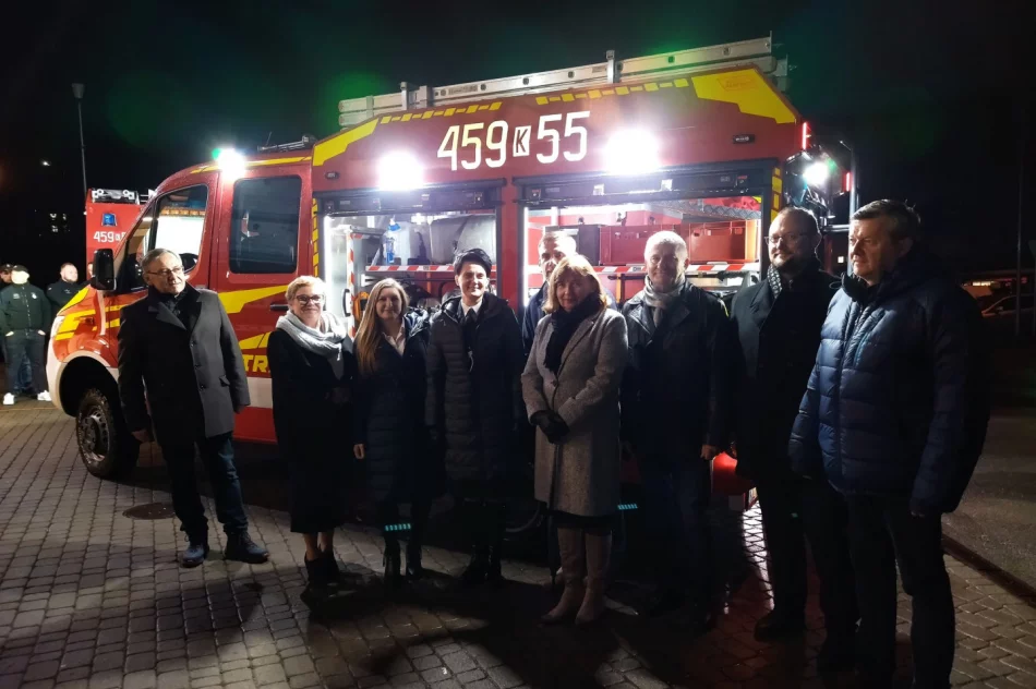 OSP z nowym samochodem ratowniczo-gaśniczym - zdjęcie 4