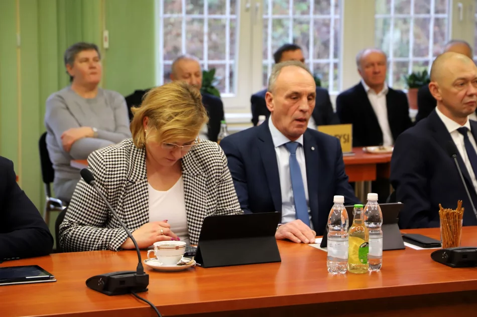 V sesja Rady Gminy Limanowa XI kadencji - zdjęcie 9