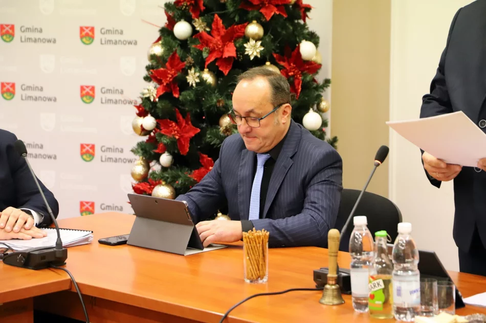 V sesja Rady Gminy Limanowa XI kadencji - zdjęcie 11