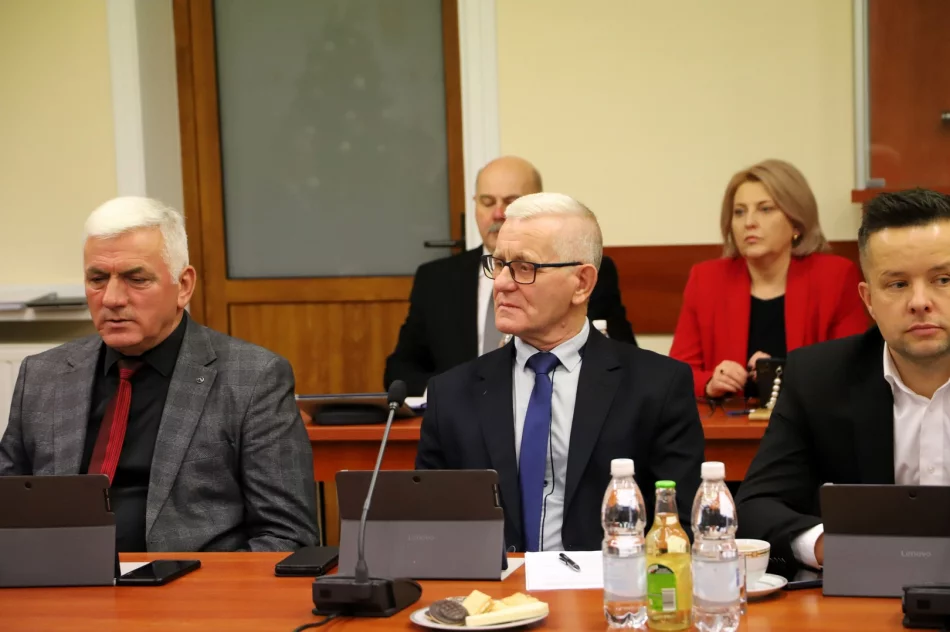 V sesja Rady Gminy Limanowa XI kadencji - zdjęcie 13