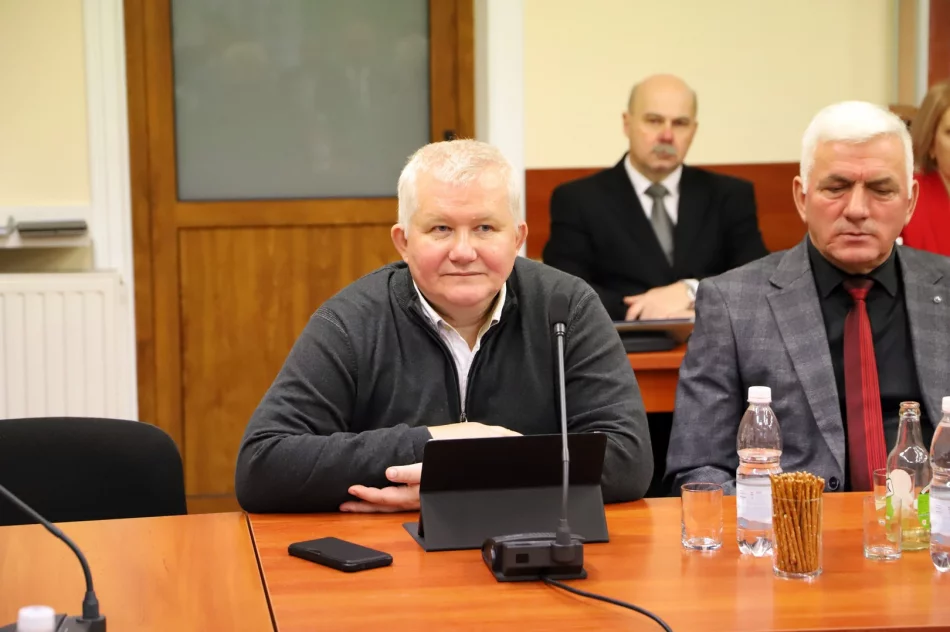 V sesja Rady Gminy Limanowa XI kadencji - zdjęcie 14