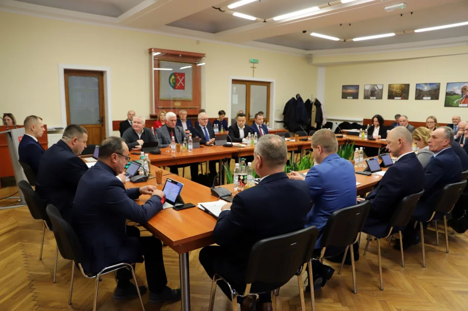 V sesja Rady Gminy Limanowa XI kadencji - zdjęcie 15