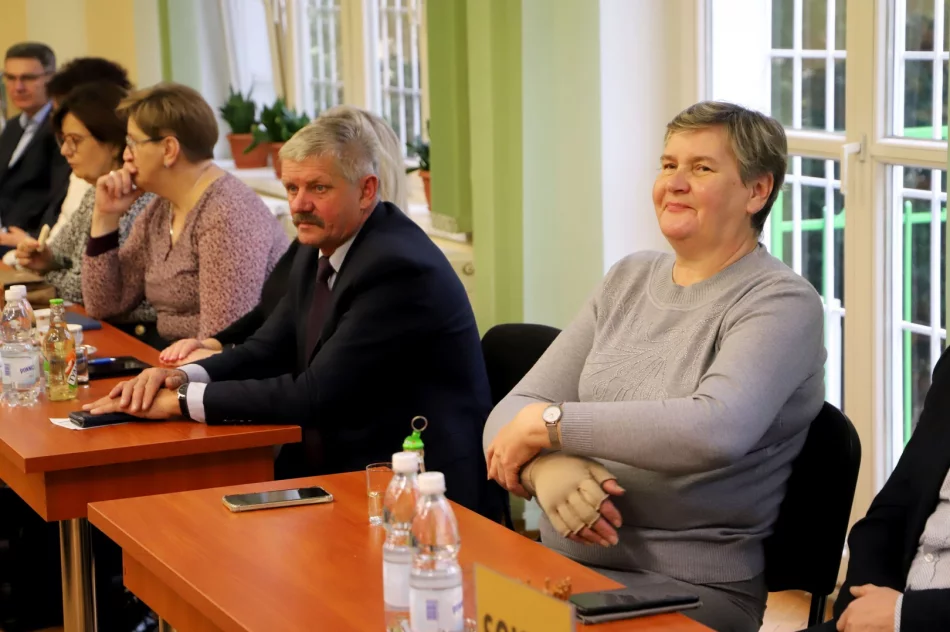 V sesja Rady Gminy Limanowa XI kadencji - zdjęcie 17