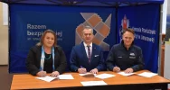 Samorząd przekazał nowy sprzęt dla policji - zdjęcie 2