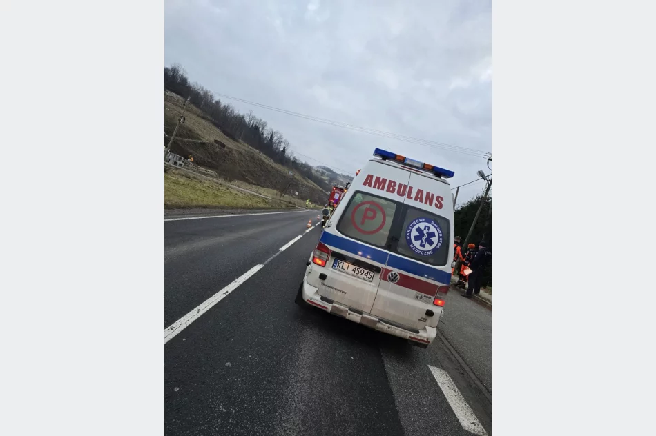 ​Kierowca trafił do szpitala - zdjęcie 6