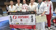 Limanowscy karatecy po wyprawie do Tokio. Arkadiusz Sukiennik srebrnym medalistą Pucharu Świata Karate Kyokushin. - zdjęcie 2