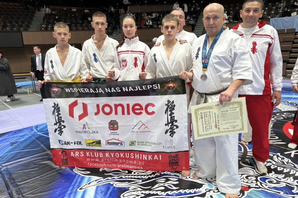 Limanowscy karatecy po wyprawie do Tokio. Arkadiusz Sukiennik srebrnym medalistą Pucharu Świata Karate Kyokushin. - zdjęcie 2