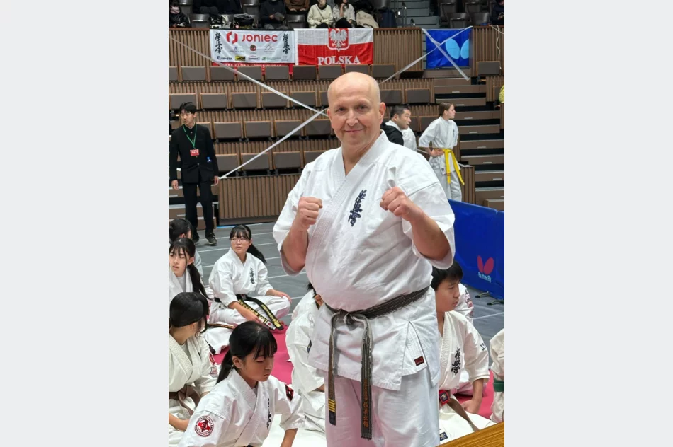 Limanowscy karatecy po wyprawie do Tokio. Arkadiusz Sukiennik srebrnym medalistą Pucharu Świata Karate Kyokushin. - zdjęcie 3