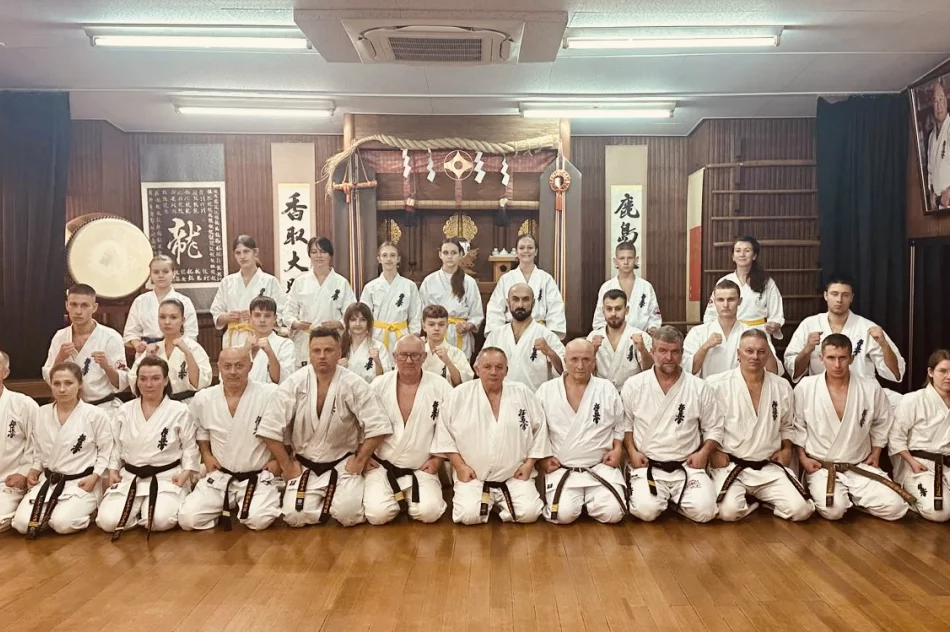Limanowscy karatecy po wyprawie do Tokio. Arkadiusz Sukiennik srebrnym medalistą Pucharu Świata Karate Kyokushin. - zdjęcie 7