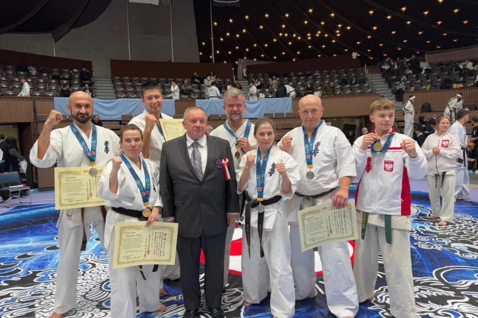 Karatecy ARS Limanowa walczyli w Tokio – Arkadiusz Sukiennik srebrnym medalistą Pucharu Świata Karate Kyokushin - zdjęcie 3