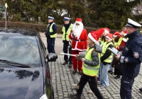 Mikołaj, policjanci i uczniowie kontrolowali kierowców - zdjęcie główne