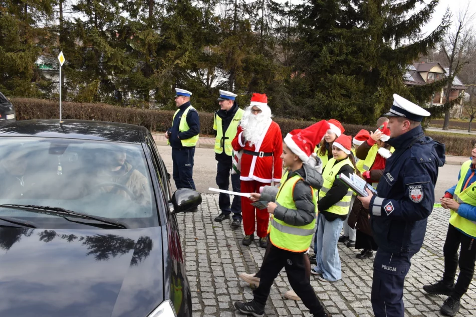 Mikołaj, policjanci i uczniowie kontrolowali kierowców - zdjęcie 9