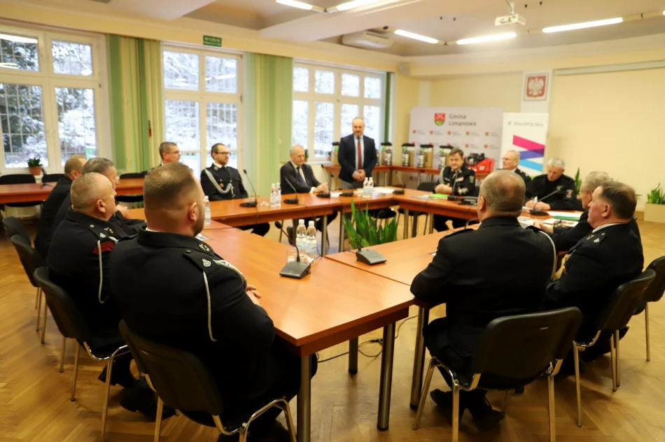 Uroczyste przekazanie pomp 8 jednostkom OSP z gminy Limanowa - zdjęcie 5