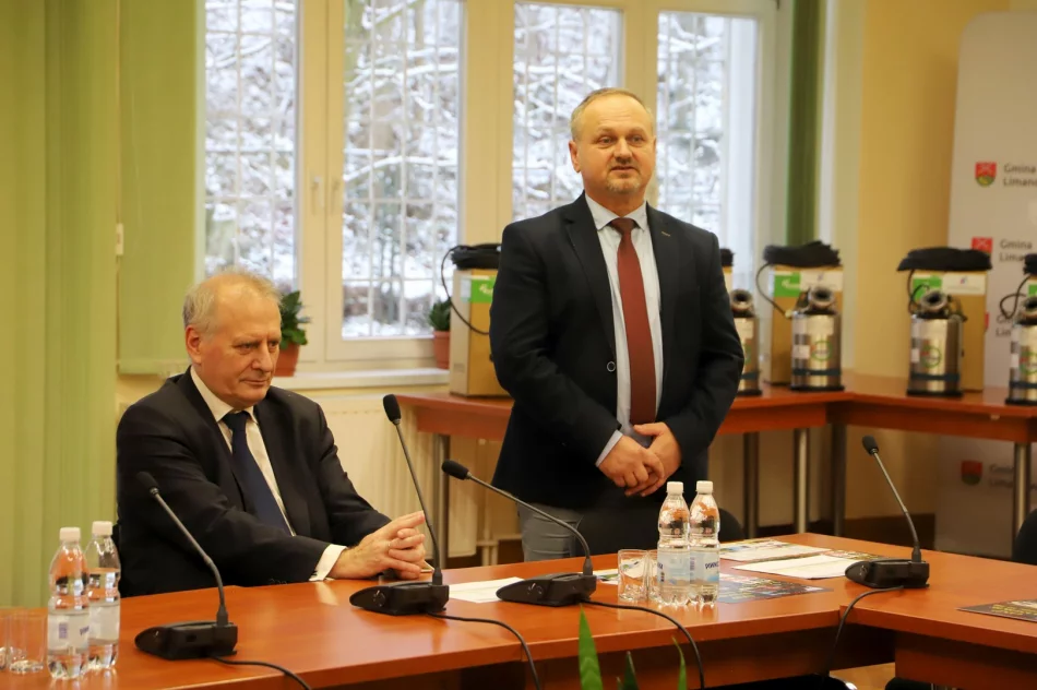 Uroczyste przekazanie pomp 8 jednostkom OSP z gminy Limanowa - zdjęcie 6