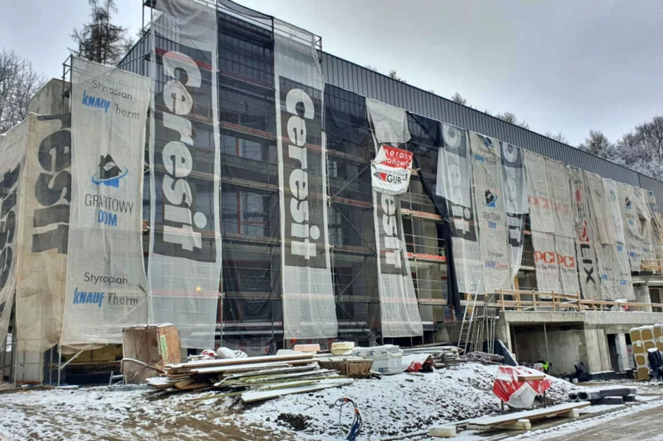 Trwa modernizacja dawnego hotelu - zdjęcie 3