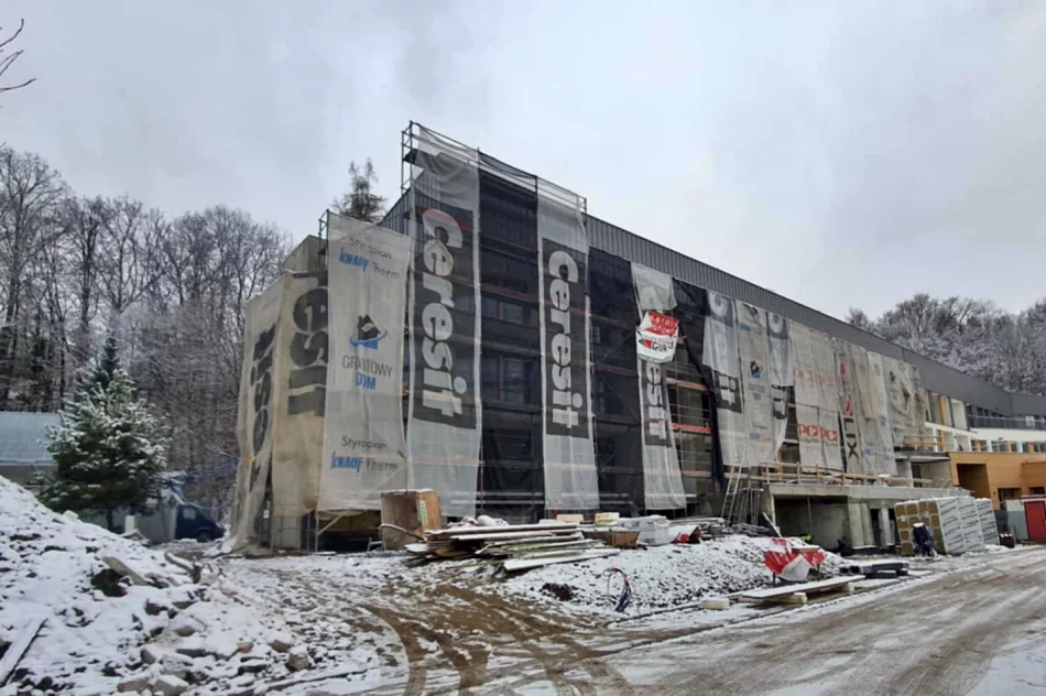 Trwa modernizacja dawnego hotelu - zdjęcie 4