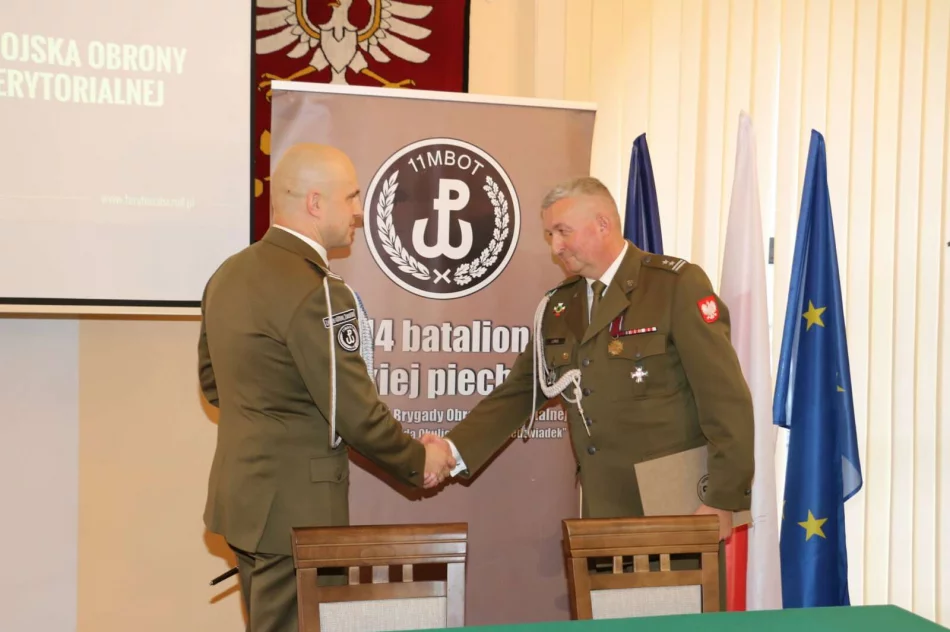 Uroczyste przekazanie obowiązków Dowódcy 114 batalionu lekkiej piechoty w Limanowej - zdjęcie 2