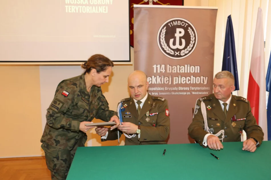 Uroczyste przekazanie obowiązków Dowódcy 114 batalionu lekkiej piechoty w Limanowej - zdjęcie 13