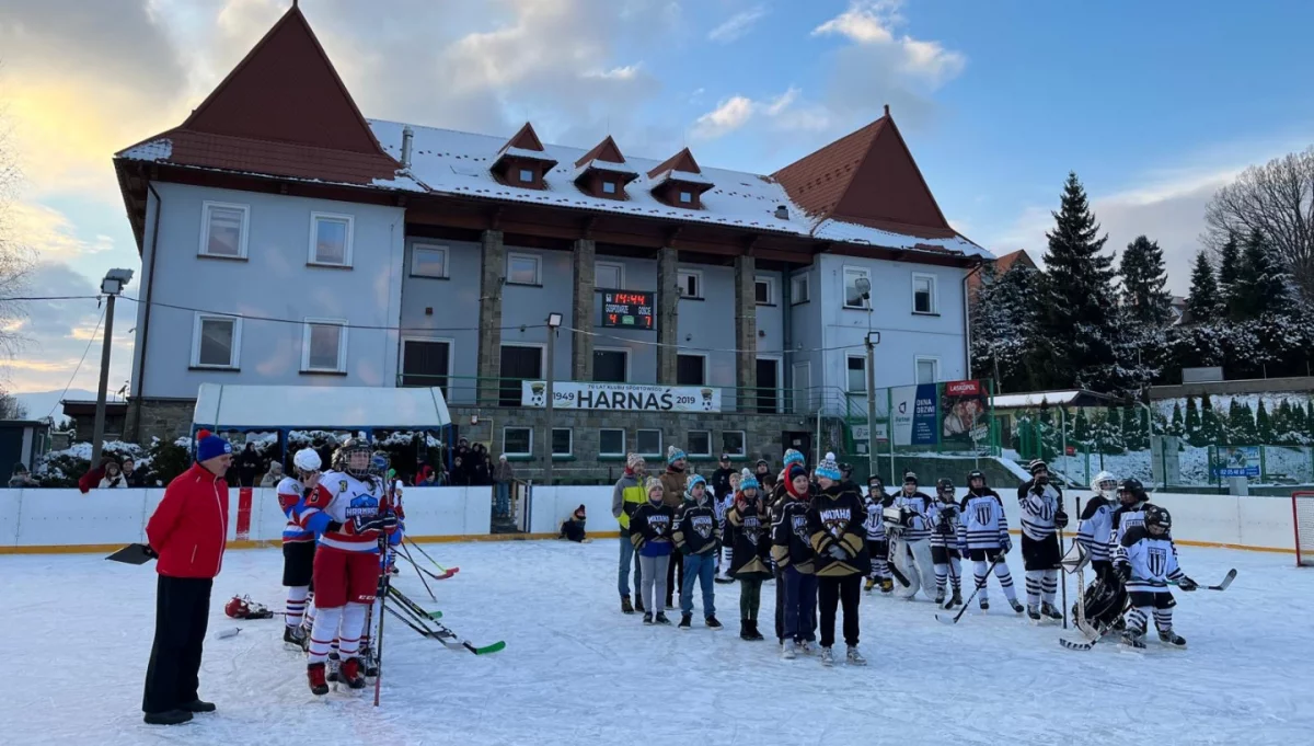 W hokeju na lodzie o Puchar Wójta Gminy Tymbark