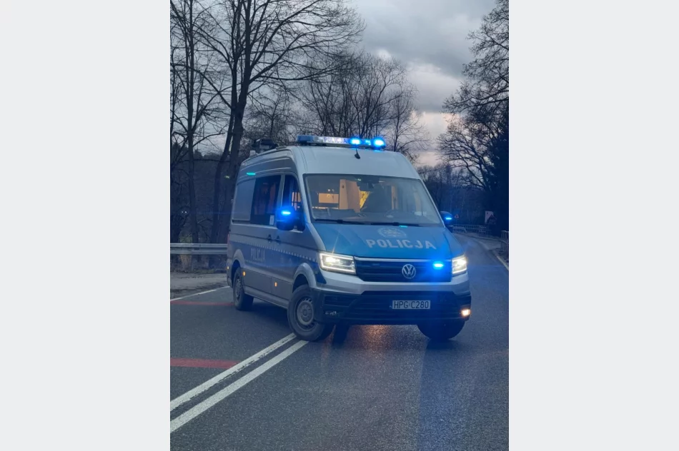 Kierowca ciężarówki ukarany mandatem - zdjęcie 2