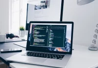 Tanie laptopy poleasingowe — sposób na wydajny sprzęt w niskiej cenie - zdjęcie główne