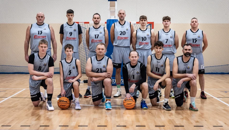 Duża strata z pierwszej kwarty. Limanowscy koszykarze walczyli ze Skawą. - zdjęcie 1