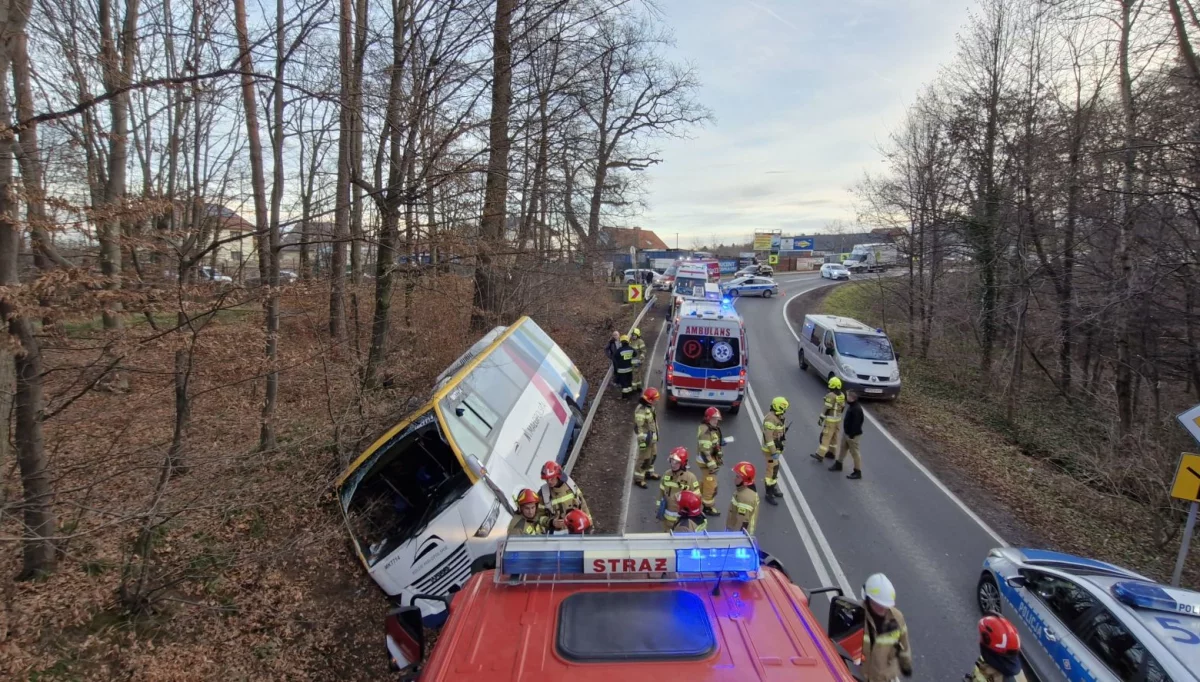 Wypadek autobusu. Droga Limanowa-Bochnia zablokowana