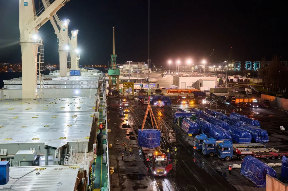 Maszyna TBM do tunelu Limanowa – Klęczany już w transporcie - zdjęcie 5