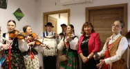 Hej kolęda! kolędnicy ze szkół średnich w Urzędzie Miasta Limanowa - zdjęcie 4