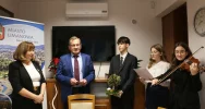 Z kolędą do Urzędu Miasta przybyli uczniowie Szkoły Podstawowej nr 2 w Limanowej - zdjęcie 2