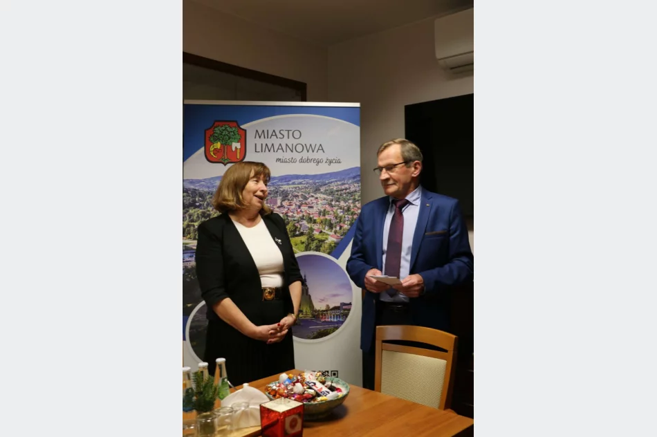 Z kolędą do Urzędu Miasta przybyli uczniowie Szkoły Podstawowej nr 2 w Limanowej - zdjęcie 10