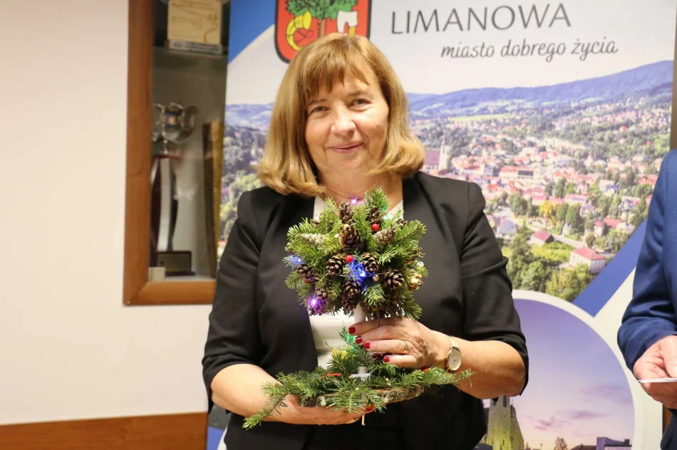 Z kolędą do Urzędu Miasta przybyli uczniowie Szkoły Podstawowej nr 2 w Limanowej - zdjęcie 16