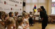 Przedszkolaki kolędowały w Urzędzie Miasta - zdjęcie 4
