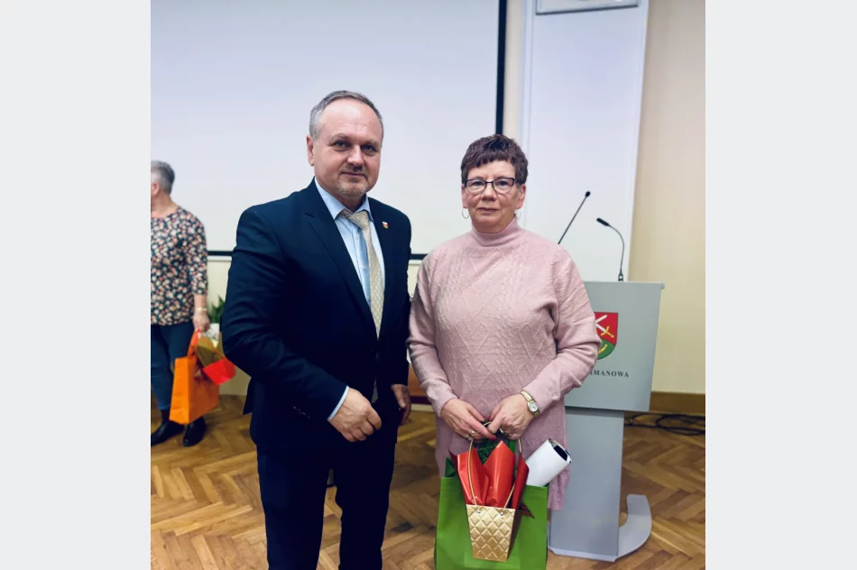 Przedświąteczne spotkanie z emerytowanymi pracownikami urzędu - zdjęcie 10
