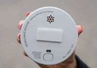 Obowiązkowe czujki czadu i dymu w mieszkaniach - dopiero od 2030 r. - zdjęcie główne