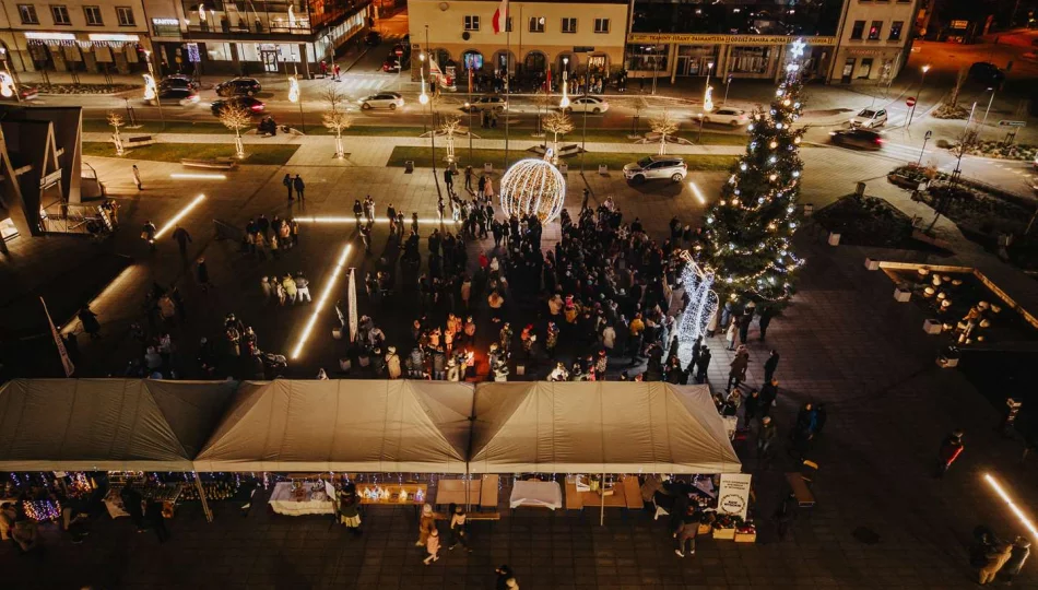 22 grudnia na limanowskim rynku odbył się Kiermasz Bożonarodzeniowy - zdjęcie 1