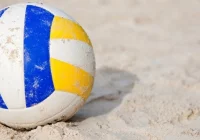 Szkoły średnie walczyły na plaży - zdjęcie główne