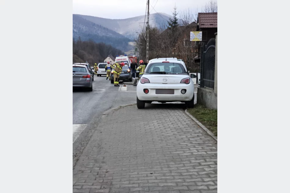 Dwa pojazdy zderzyły się na DK 28 - zdjęcie 4