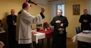 ​Spotkanie wigilijne bpa Andrzeja Jeża z księżmi emerytami - zdjęcie 4