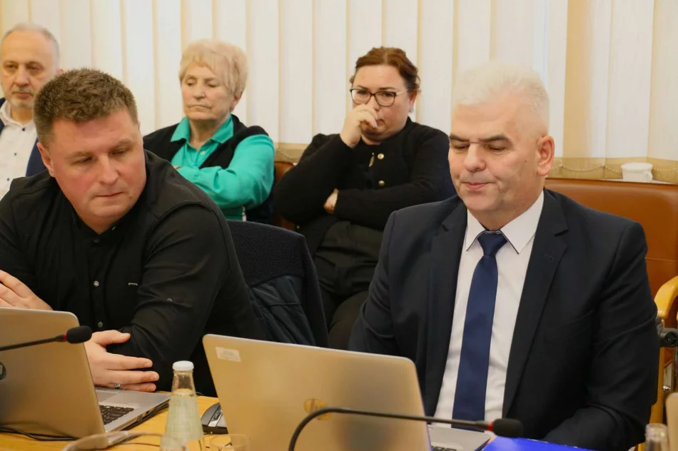 27 grudnia| X Sesja Rady Miasta Limanowa - zdjęcie 17