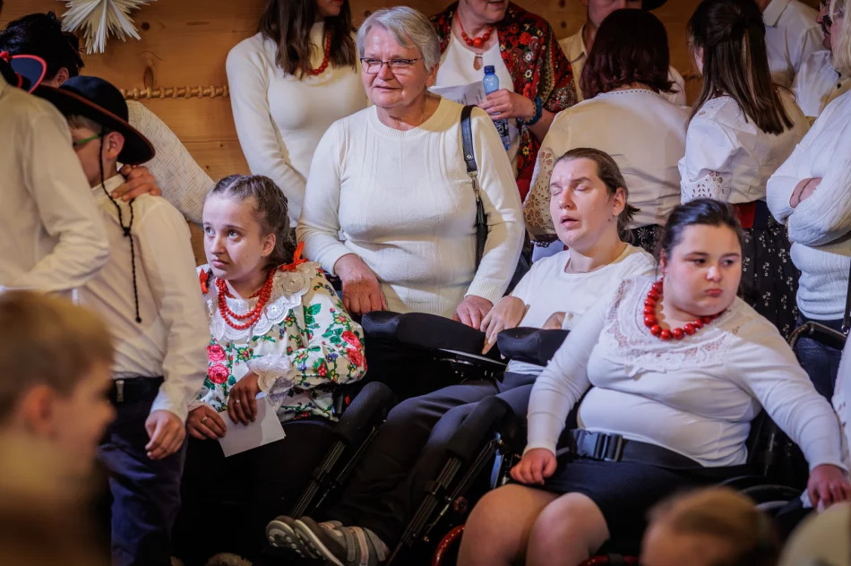 Kolędowanie z Kordianem na rzecz budowy ośrodka - zdjęcie 5