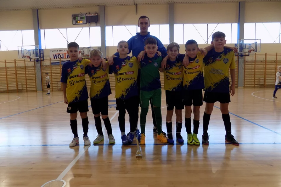 Młodziki na niebiesko: Limanovia, AP Mam Talent, Uran Łukowica - zdjęcie 15