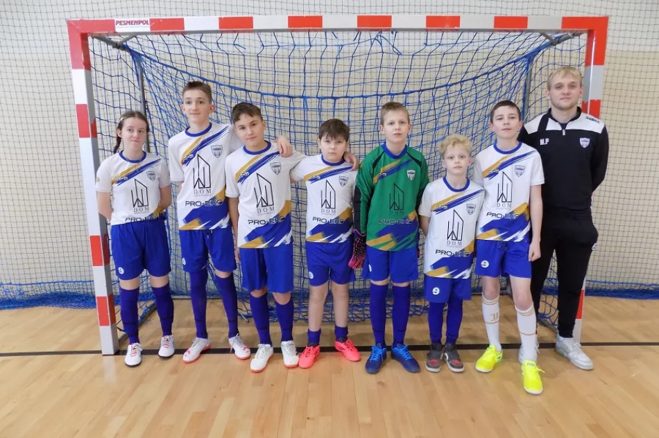 Młodziki na niebiesko: Limanovia, AP Mam Talent, Uran Łukowica - zdjęcie 16