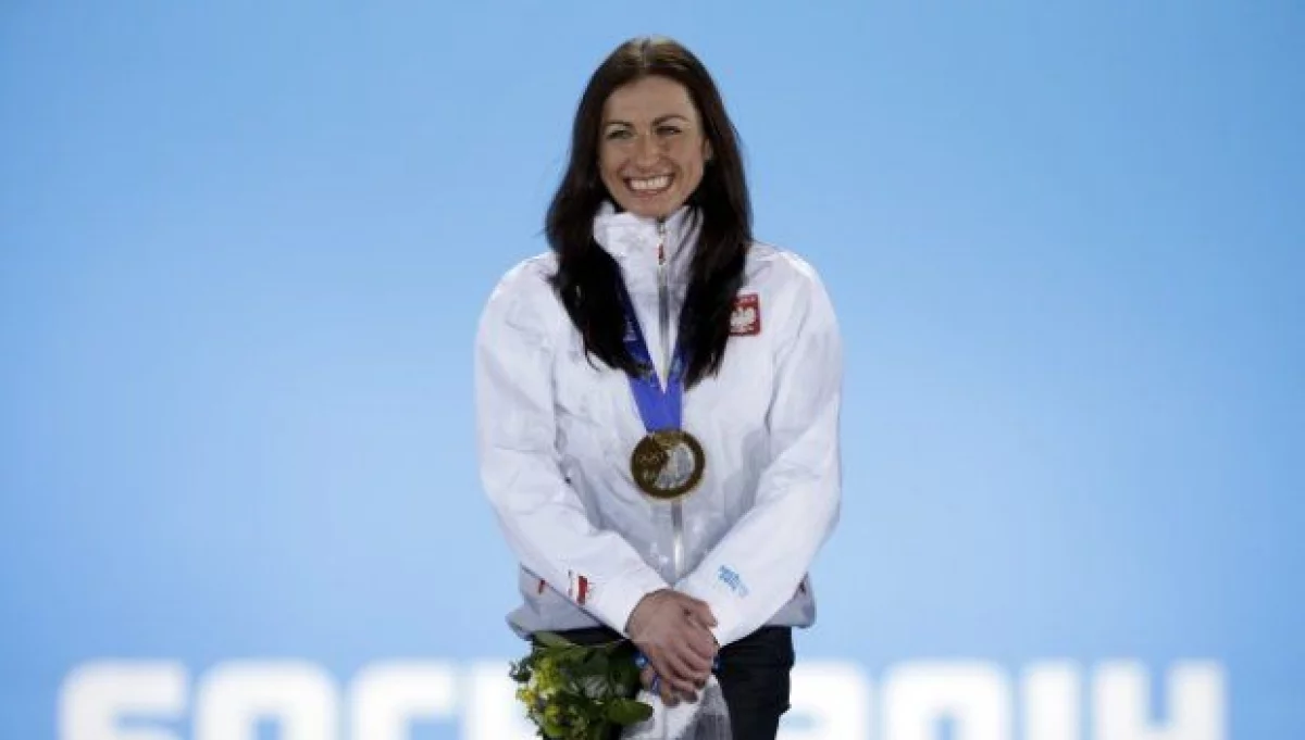 Olimpijska kurtka i spodnie Justyny Kowalczyk-Tekieli na licytacji