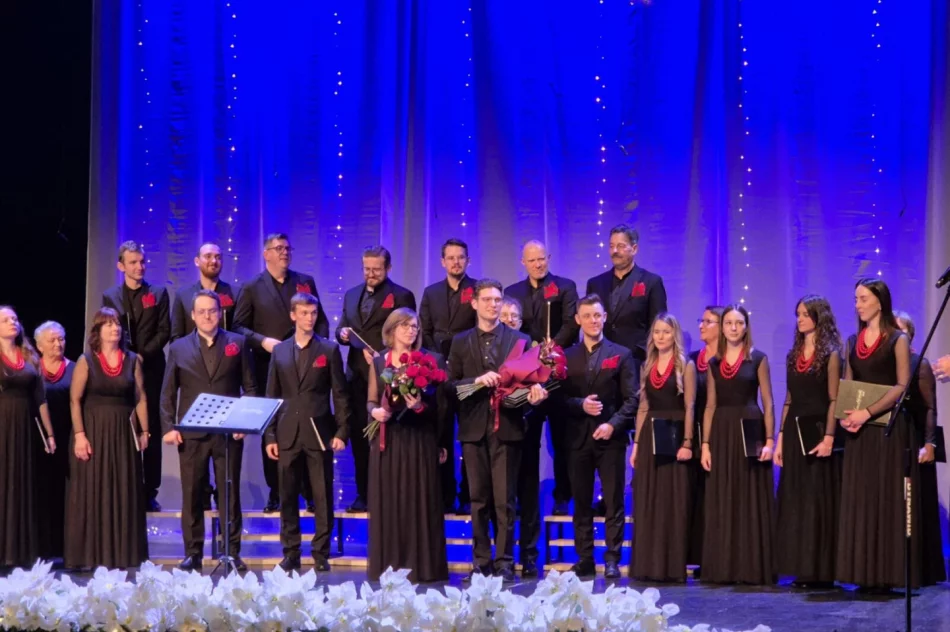„Przedziwna NOWINA”- w LDK odbył się koncert kolęd i pastorałek - zdjęcie 8